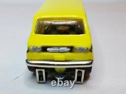 Mev, 61 Corvair Van Yellow Ho Slot Car Tjet, Ultra Châssis (nouveau En Boîte)
