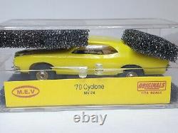 Mev 70 Cyclone Yellow, Ho Slot Car, Nos Aurora Chassis (nouveau En Box)