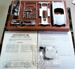 Mpc 1/24 1/25 Dyn O Chargeur 1957 Corvette Slot Car Kit Withchassis Box Ins Cox Amt