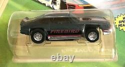 TYCO 1979 Firebird, Noir / Argent / Rouge, Châssis HP7 Éclairé, 6945 NEUF